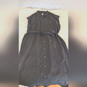 Like new Gap button through tie waist black dress, size Large